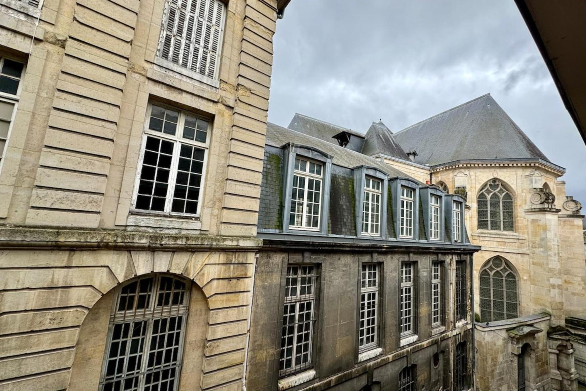 Gerard, Appartement Central Avec Parking Prive Rouen Dış mekan fotoğraf